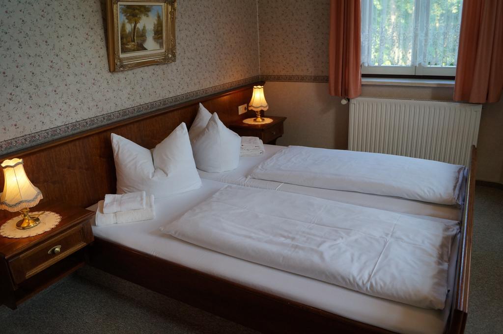 Braugasthof Papiermuehle Jena Room photo